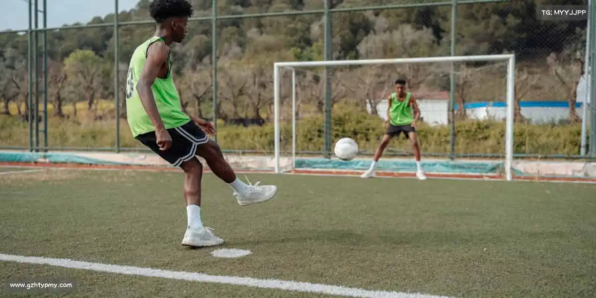 <strong>bevictor伟德官网</strong>🚣‍♀️逆流而上，奋勇向前，风浪再大也挡不住追光的决心 —— 体育，是永不止息的征程！